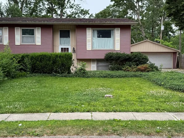 1803 Crescent Dr, Champaign, IL 61821