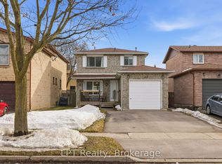 152 Ravenscroft Rd, Ajax, ON L1T1Y1