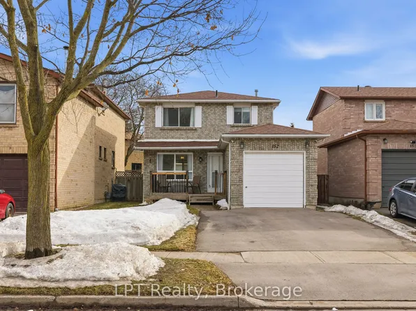 152 Ravenscroft Rd, Ajax, ON L1T 1Y1