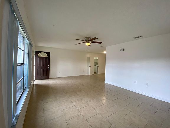 5th image of 435 Earl Ave