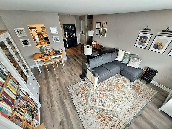 3rd image of 430 S Dunn St #310