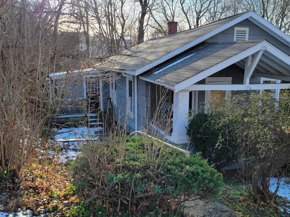 32 Wheelock Street, Canajoharie, NY 13317