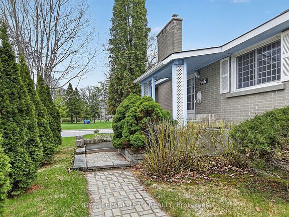 4th image of 546 Sherbourne Rd