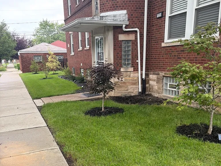 10558 S Calumet Ave #11 — Photo 9