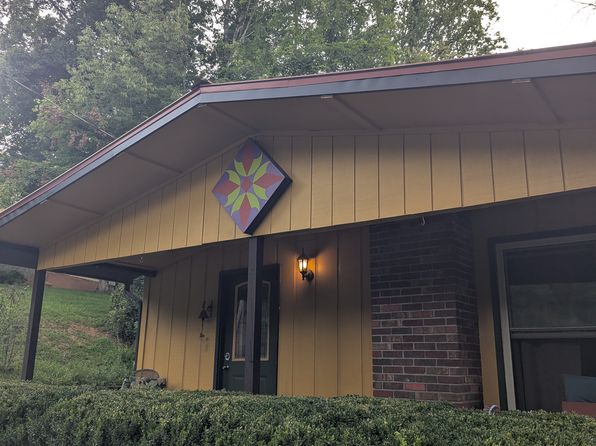 280 Leisure Ln