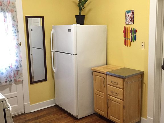 3rd image of 2-505 Walter St SE #2