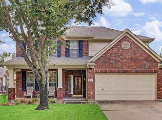 7414 Maple Run Dr, Sugar Land, TX 77479