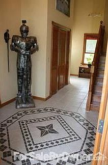 Front Entry						:						9.5ft x 20ft entry with 13 foot ceiling and chandelier