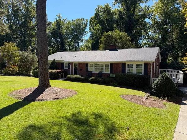 122 Woodland Rd, Rockingham, NC 28379
