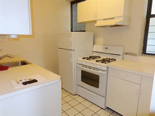 Rented by Citi Habitats | media 38