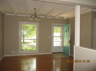 9024 Hemlock Dr, Overland Park, KS 66212