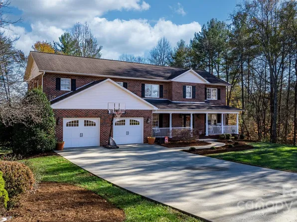 104 Clearwater Dr, Morganton, NC 28655