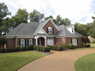 68 Southpointe Dr, Jackson, TN 38305