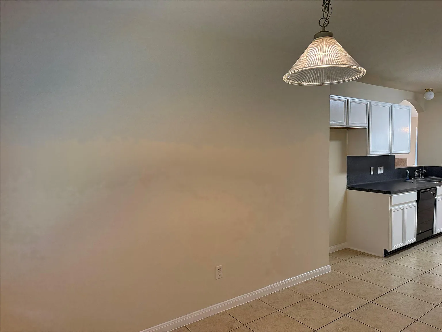 3 bed, 2.0 bath, 1509 sqft, $1,850 — Photo 3