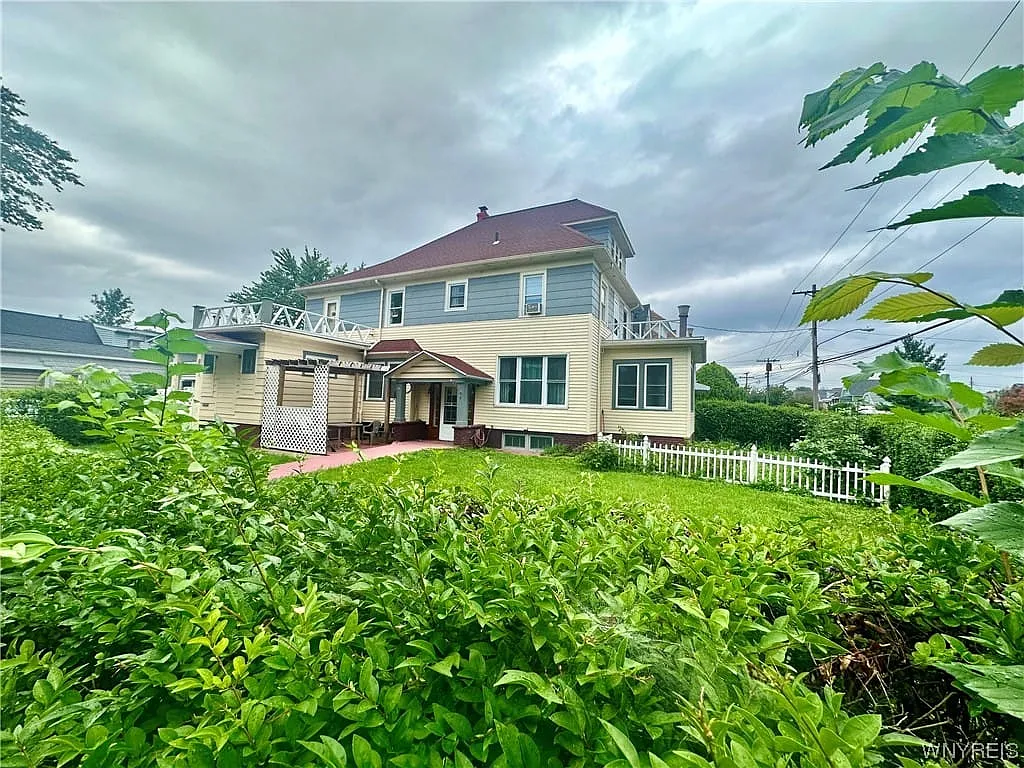 192 Roesch Ave photo 1