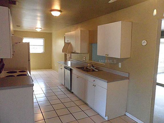4th image of 7606 W Henry Ave