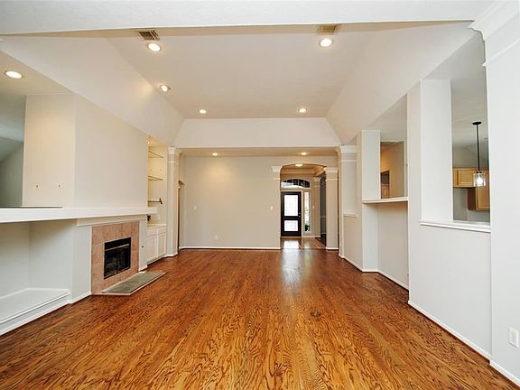 5th image of 807 Epperson Way Ct