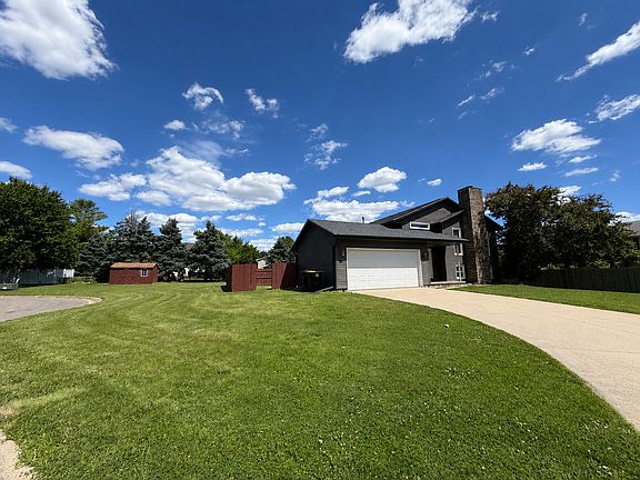 2nd image of 1622 Bensington Ct