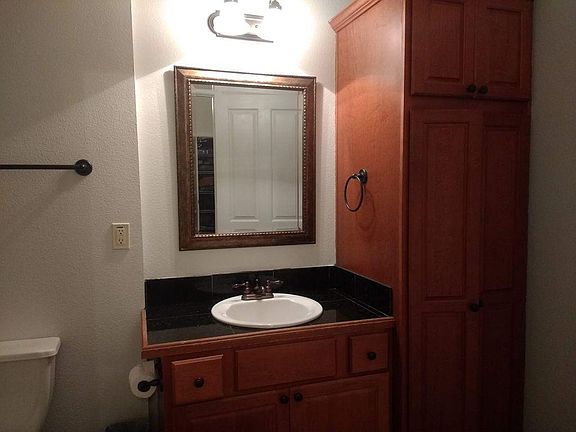 3rd image of 612 S Kenilworth Pkwy #4