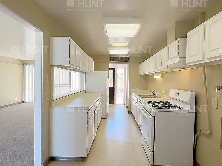 4051B Greenhouse Pl SE — Photo 2
