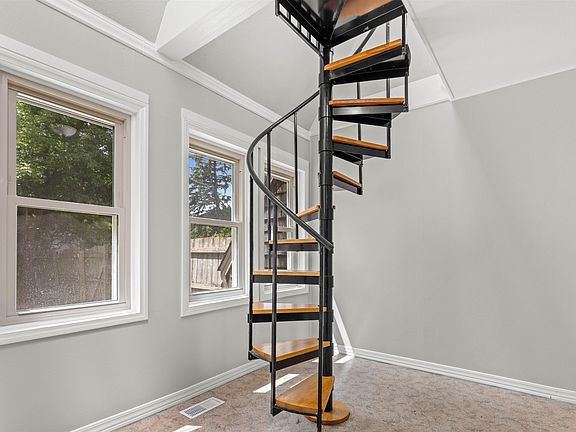 3rd image of 3429 Sage Dr