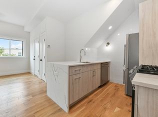 198 Maverick St #3, Boston, MA 02128