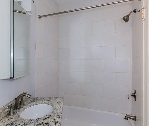 5th image of 2231 W Wilson Ave #22291
