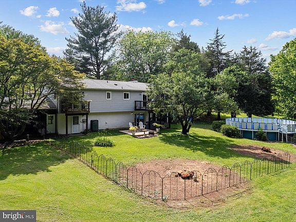 3rd image of 635 Teton Ct