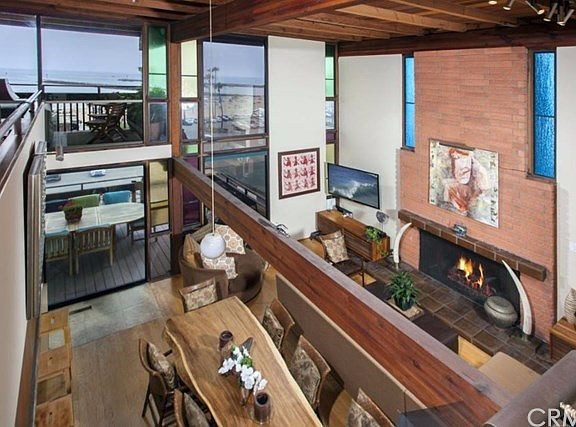 2nd image of 3047 Ocean Blvd