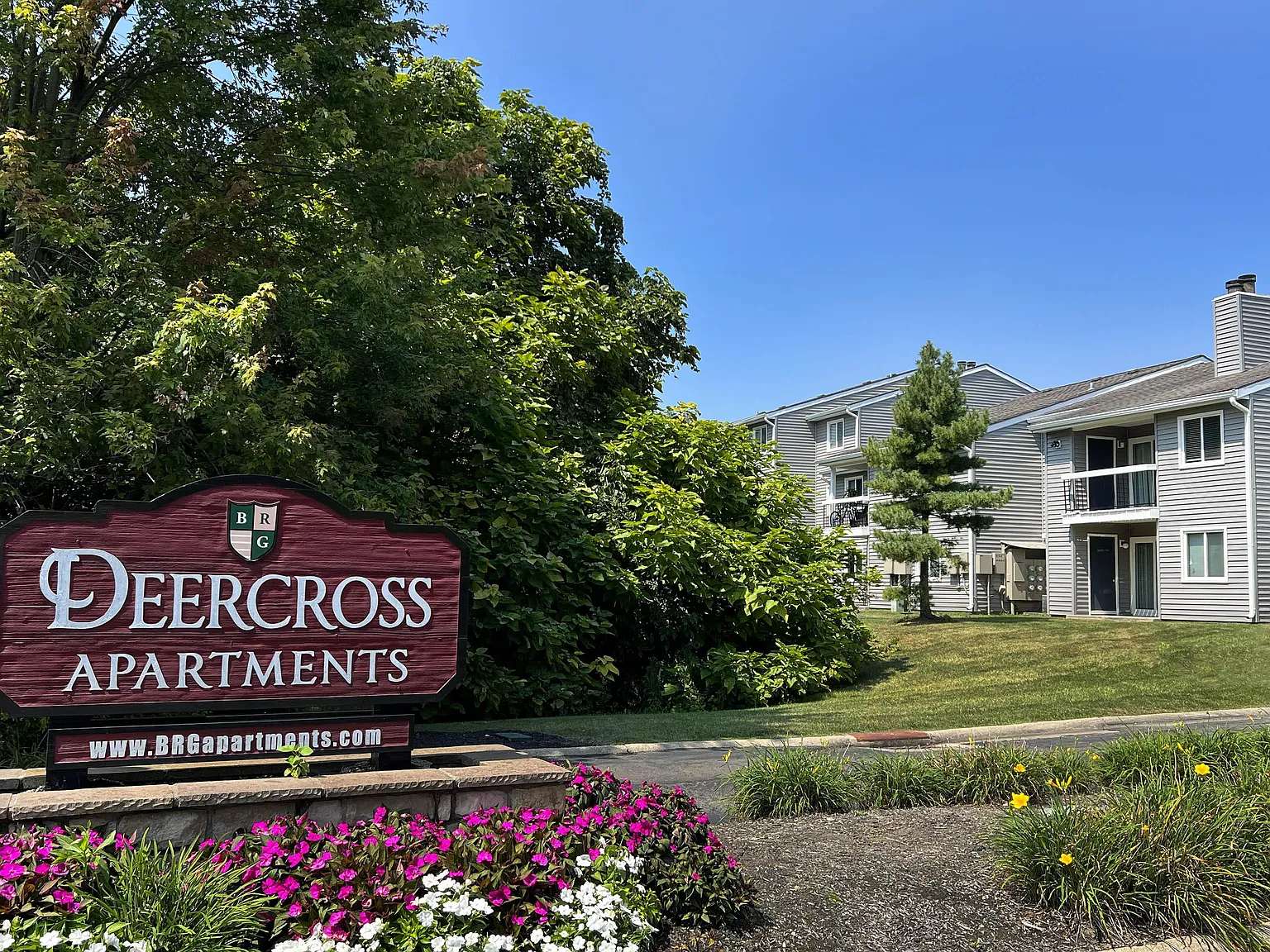 Deercross Apartments — Photo 2