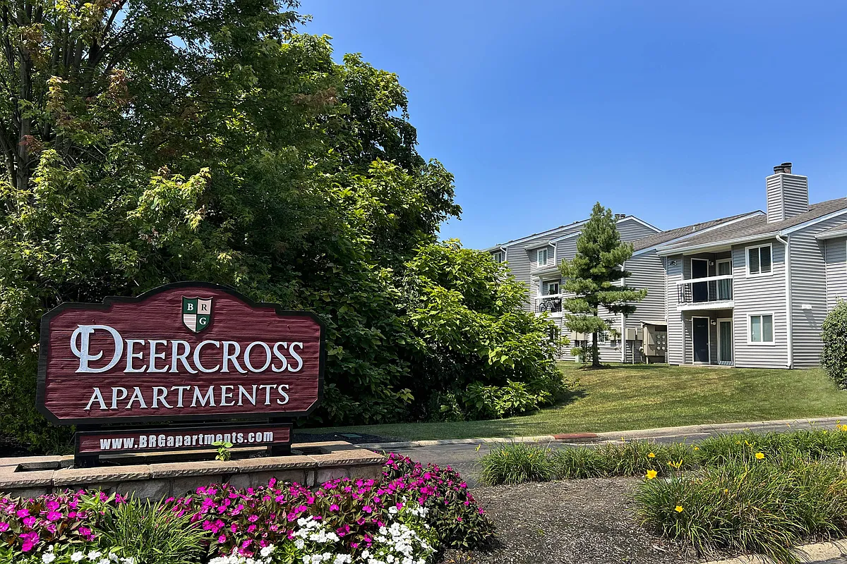 Building Photo - Deercross Apartments