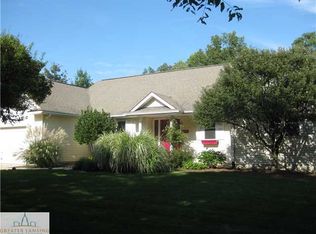 7077 Lyons Rd, Portland, MI 48875