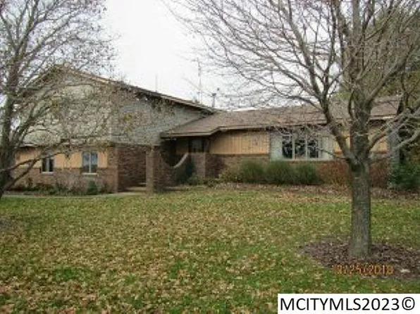 2585 Oak Ave, Garner, IA 50438