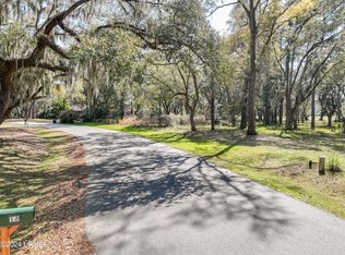 15 Barnwell Dr, Beaufort, SC 29907