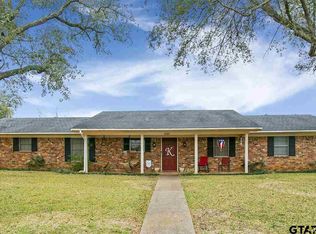 2502 E Ramblewood Dr, Henderson, TX 75652