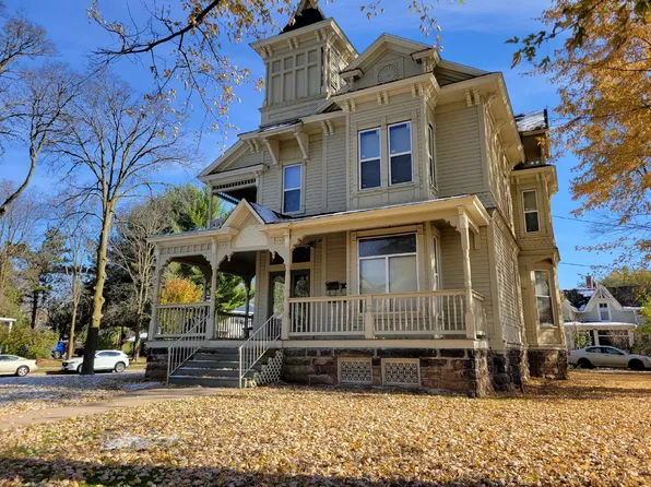 1501 State St #D, Eau Claire, WI 54701
