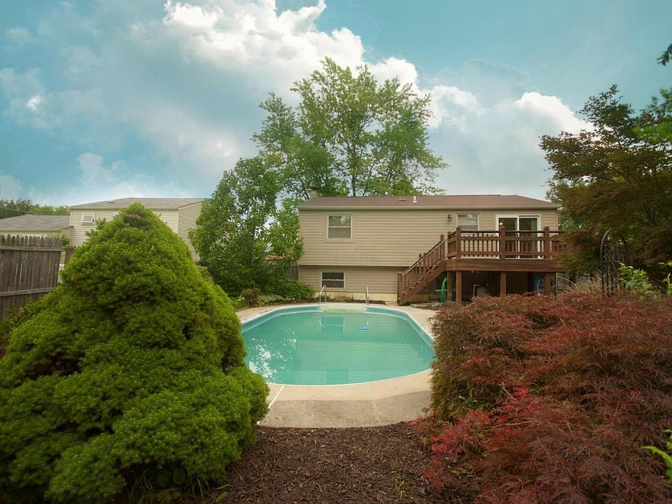 1st image of 2360 Warfield Dr