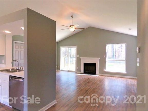 2nd image of 7120 Chattanooga Ln