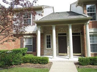 3383 Tremonte Cir S, Rochester, MI 48306