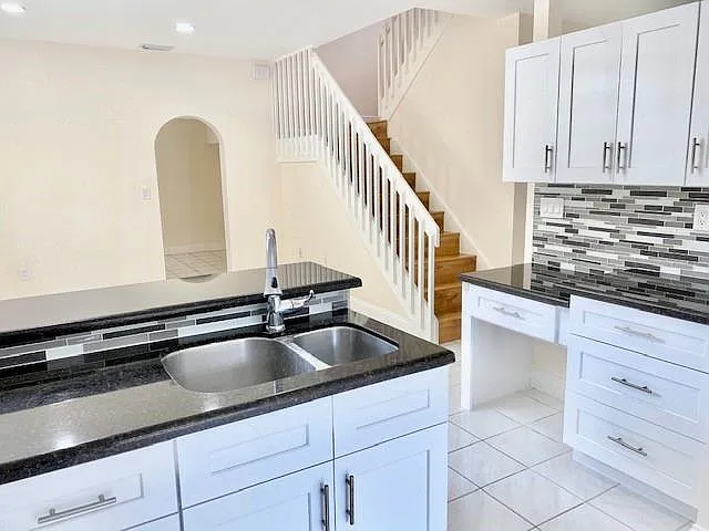 3145 N 37th Ave — Photo 14