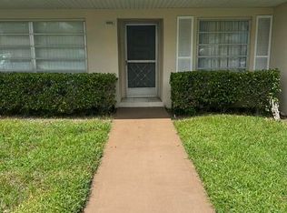 8875 WARWICK Drive, Boca Raton, FL 33433