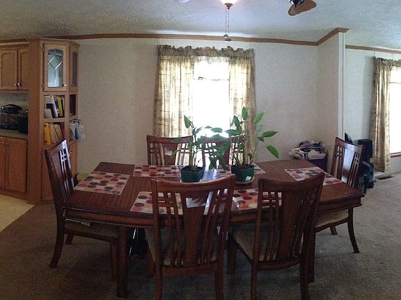 Dining room/Kit./Fam. room