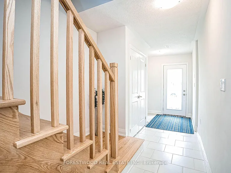 53 Humberstone Dr — Photo 5