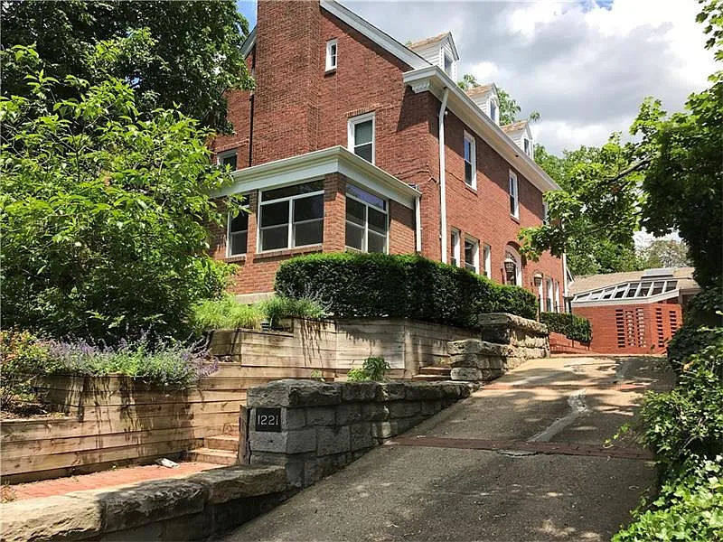 1221 Wightman St photo 1