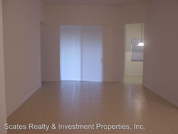 3rd image of 7118 White Trillium Cir