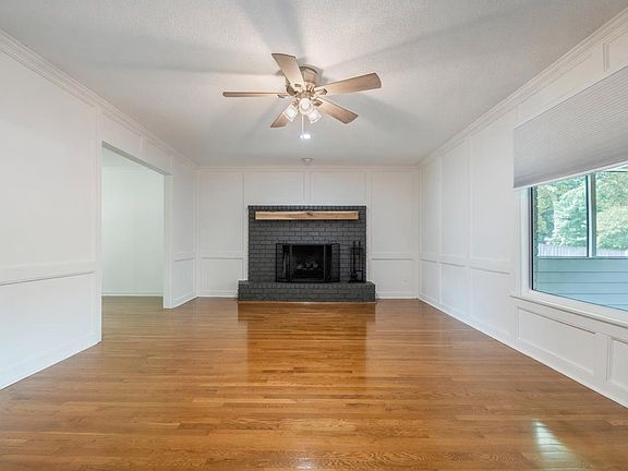4th image of 2063 Dalkeith Dr