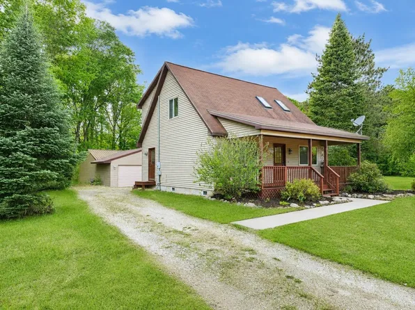 3230 Pinehurst Dr, Lake, MI 48632