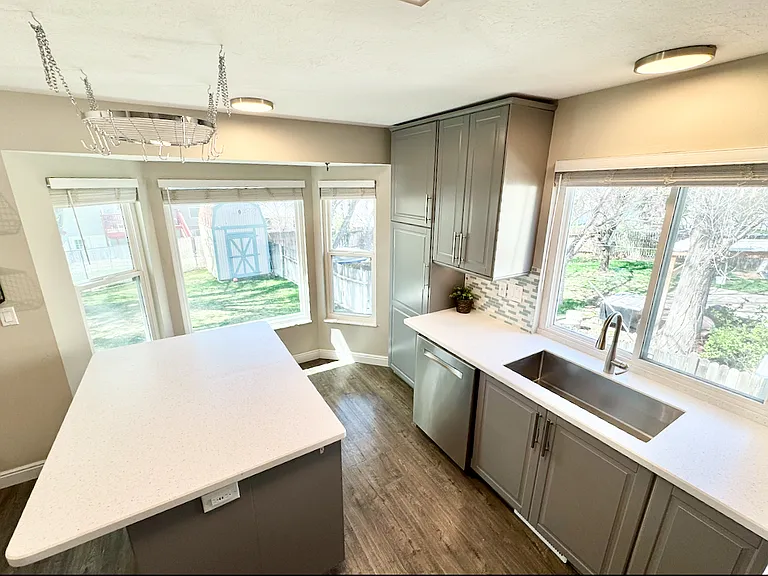 4393 S 2875 W — Photo 9