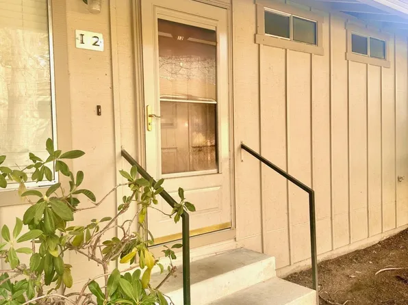 300 Shafer Ln APT I2, Jacksonville, OR 97530