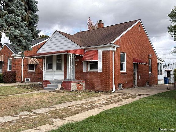 3rd image of 19758 Prairie St
